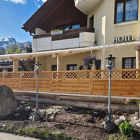 レストラン シェーナウ