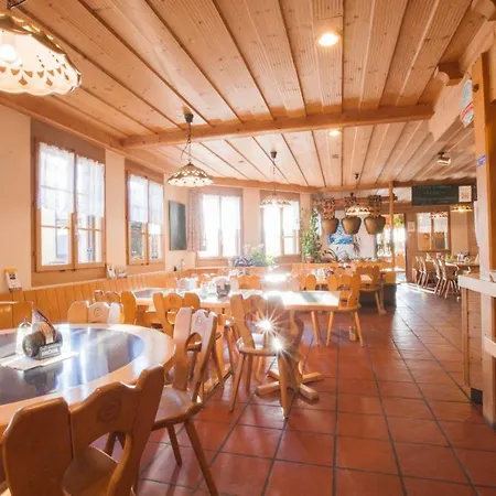 レストラン シェーナウ ホテル ウィルトハウス