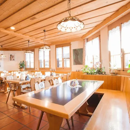 Hotel Restaurant Schoenau 3*